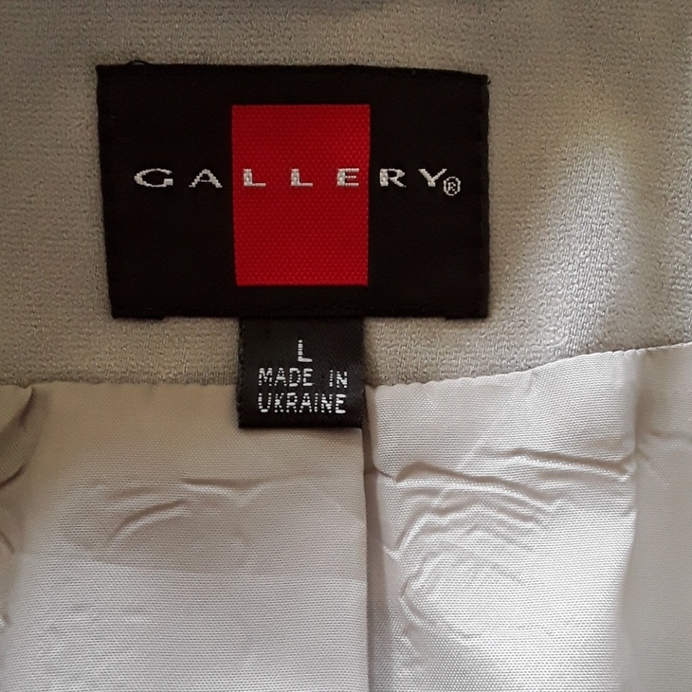 Coat - Picture 4 of 5